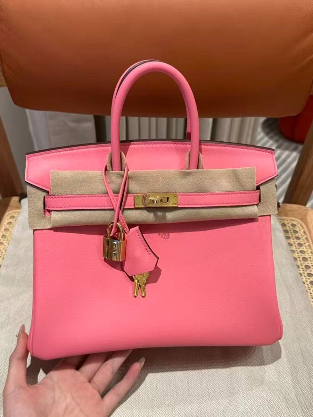 Classic Hermes Bag: A Stylish and Versatile Choice for Elegance
